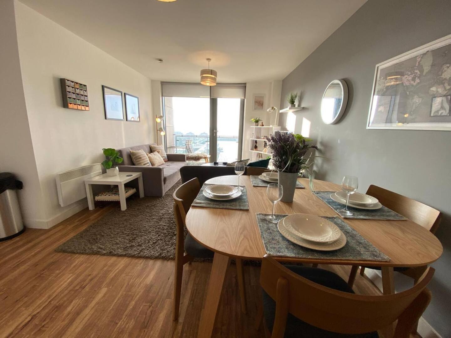 Stunning Mersey View Flat W Parking In Ліверпуль Екстер'єр фото