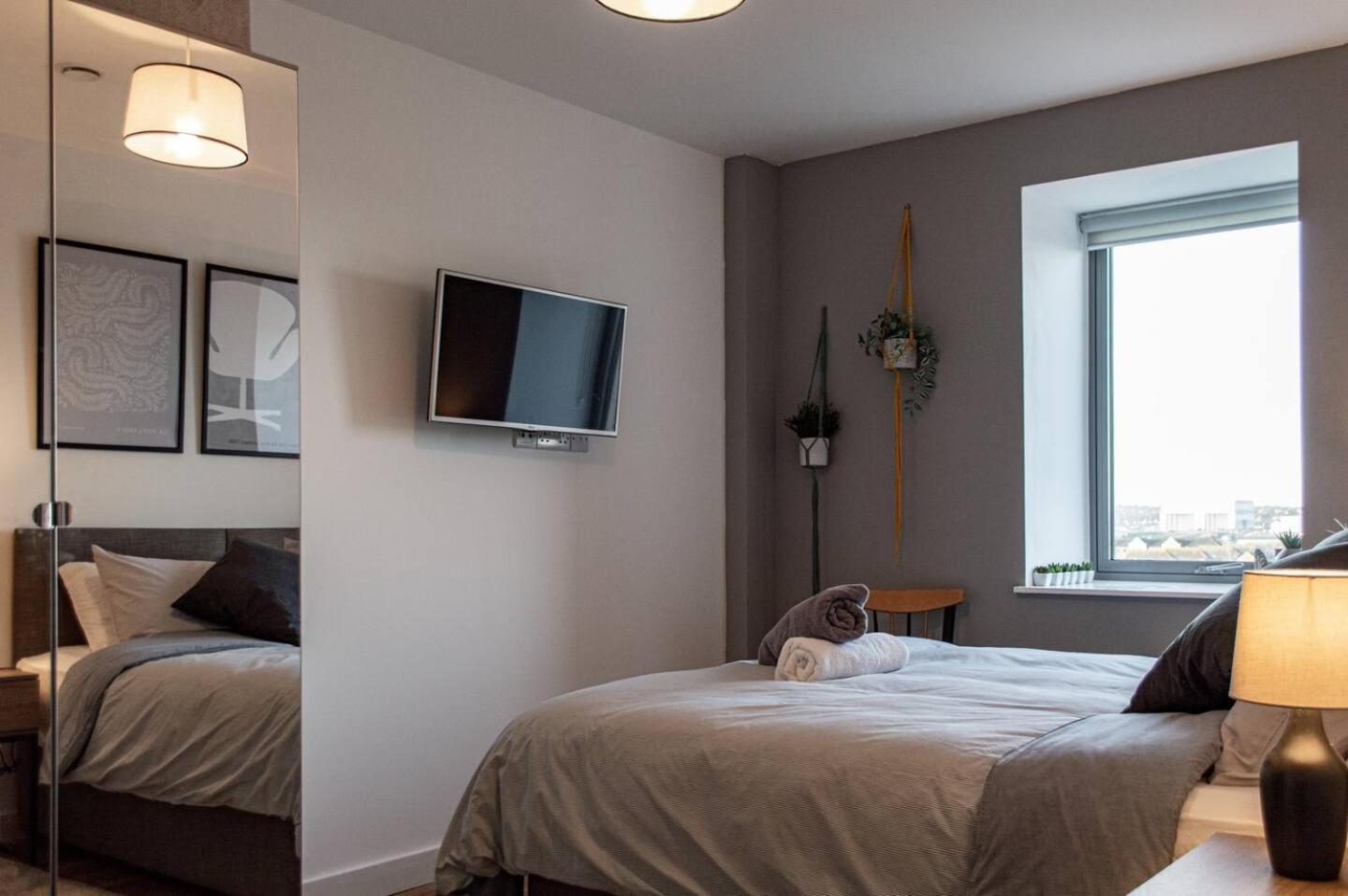 Stunning Mersey View Flat W Parking In Ліверпуль Екстер'єр фото