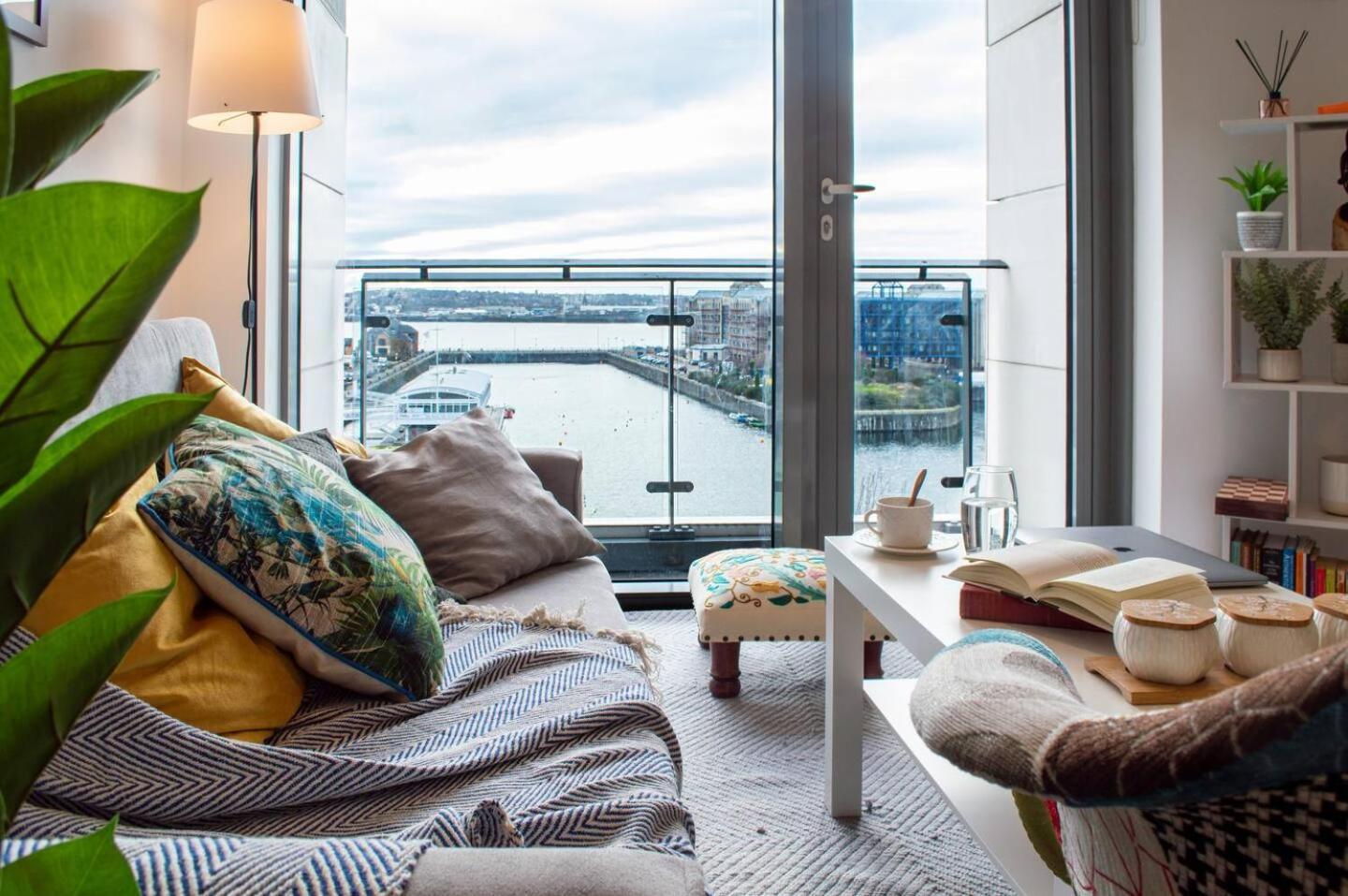 Stunning Mersey View Flat W Parking In Ліверпуль Екстер'єр фото