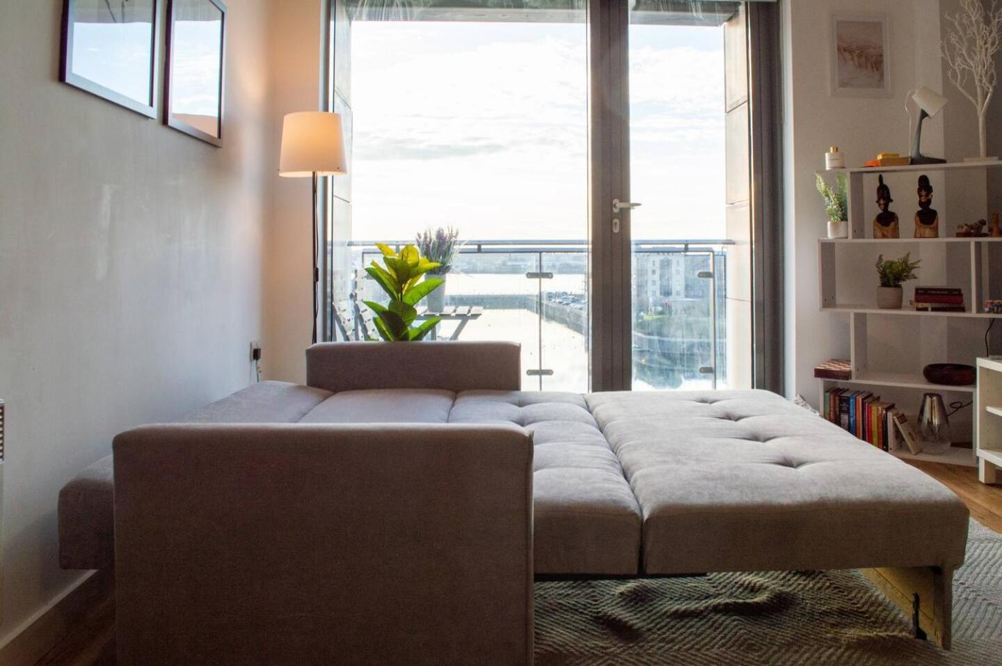 Stunning Mersey View Flat W Parking In Ліверпуль Екстер'єр фото